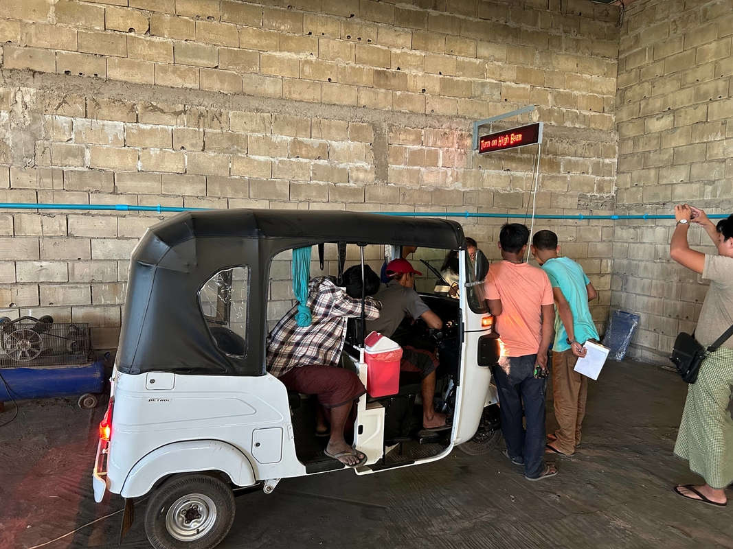 Tüm Tipleri İçin Kapsamlı Motosiklet Denetleyicisi (2 Tekerlekli ve 3 Tekerlekli) İki ve Üç Tekerlekli Motosiklet Üç Tekerlekli EV Test Çubuğu CTMT-750 Motosiklet Test Çubuğu