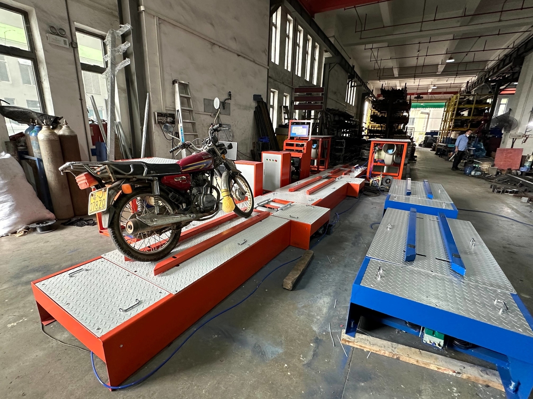 Özellikle yeraltında çalışmak için tasarlanmış üç 3000 wattluk soğutma fanı ile özel özel kapsamlı motosiklet testi