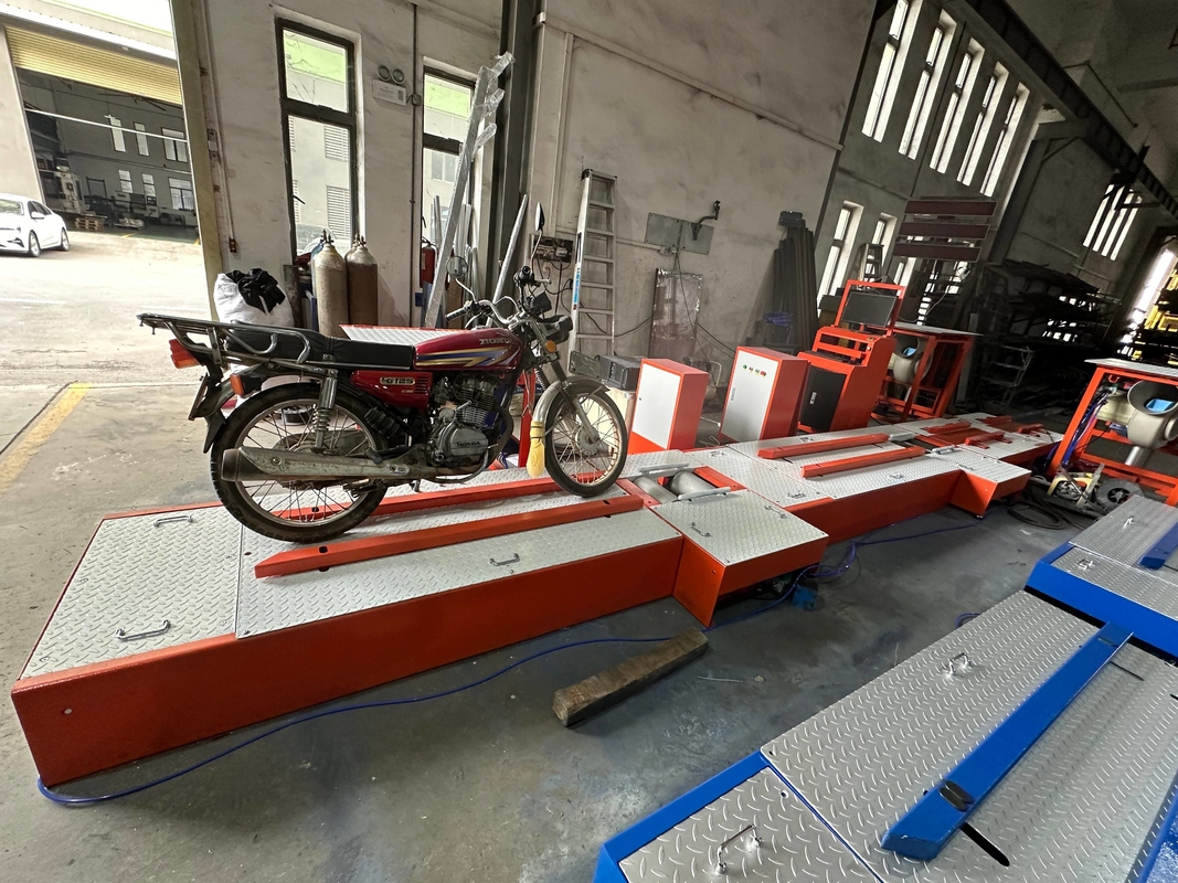 Özellikle yeraltında çalışmak için tasarlanmış üç 3000 wattluk soğutma fanı ile özel özel kapsamlı motosiklet testi