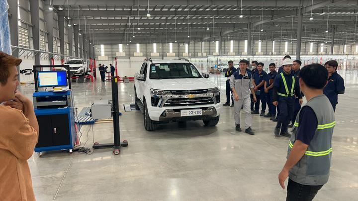 Cartesy marka CTGT-3-3C Roller Trinity Araç Test Hattı Rulo Fren Test Cihazı Dingil Yüklü Tek Plakalı hafif araçlar için yan kayma test cihazı